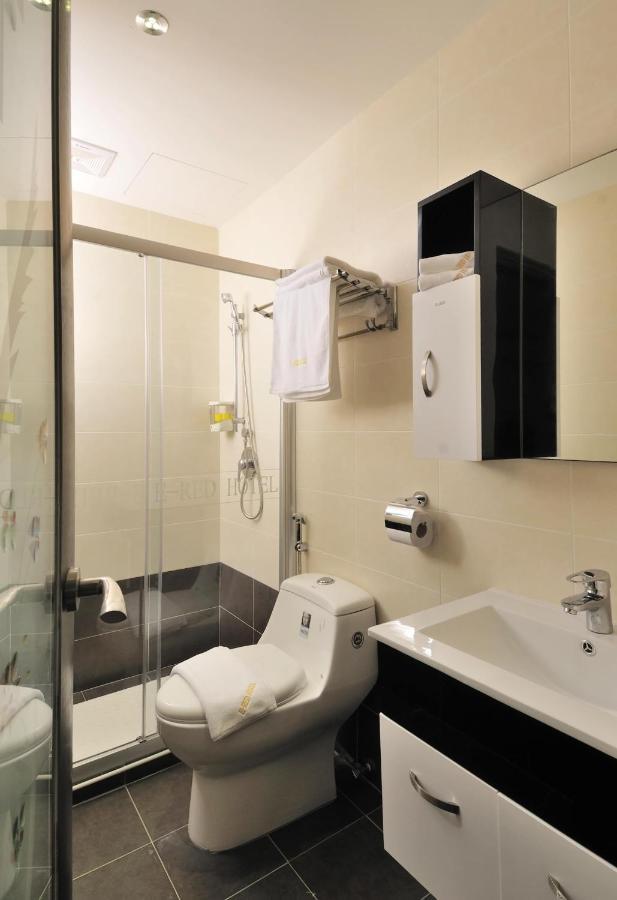 Ernes Hotel Перай Екстериор снимка