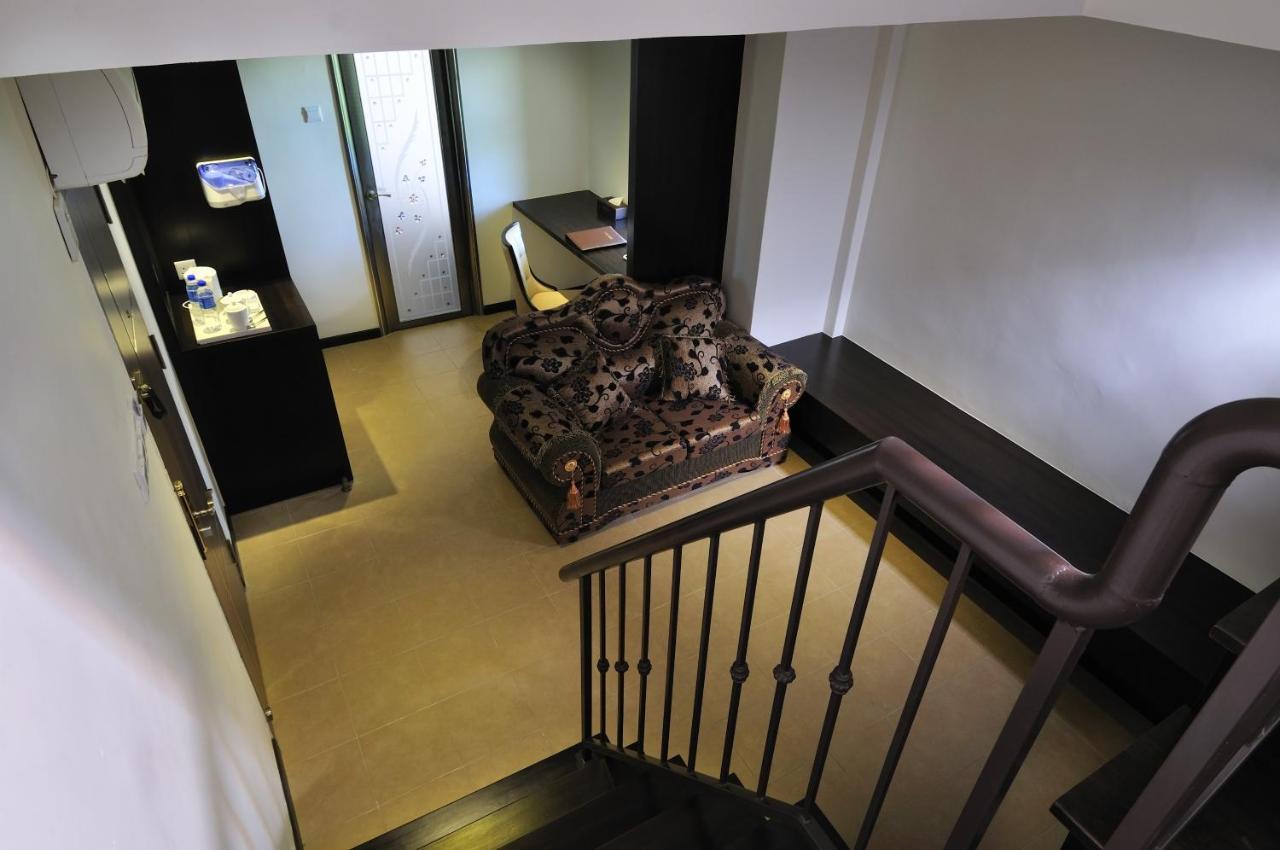 Ernes Hotel Перай Екстериор снимка