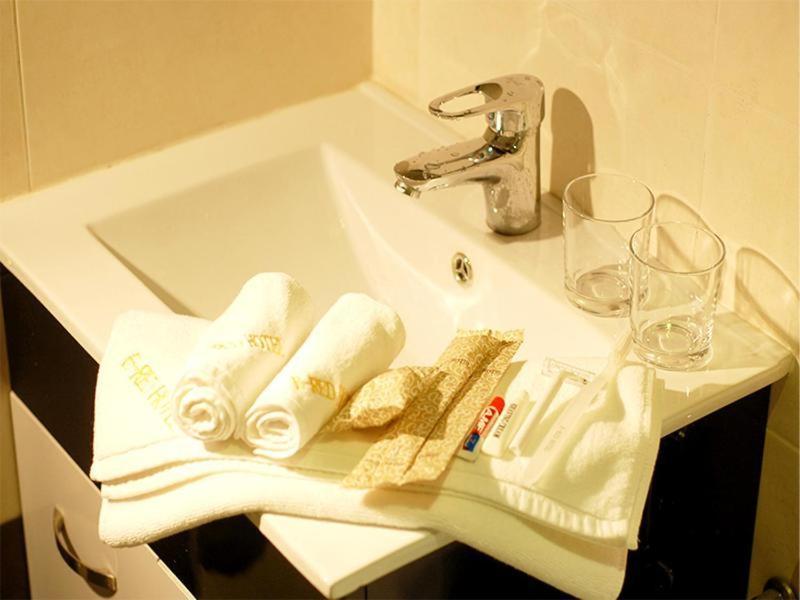 Ernes Hotel Перай Екстериор снимка
