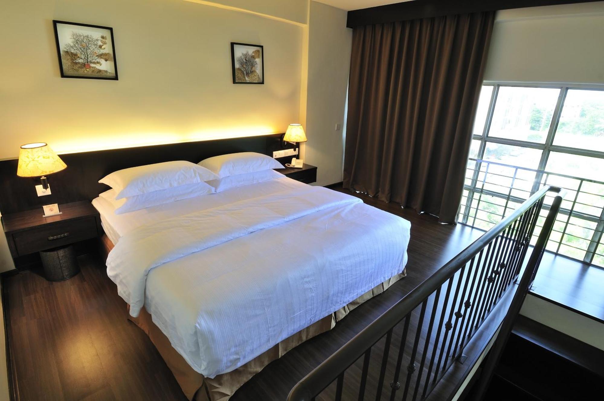 Ernes Hotel Перай Екстериор снимка