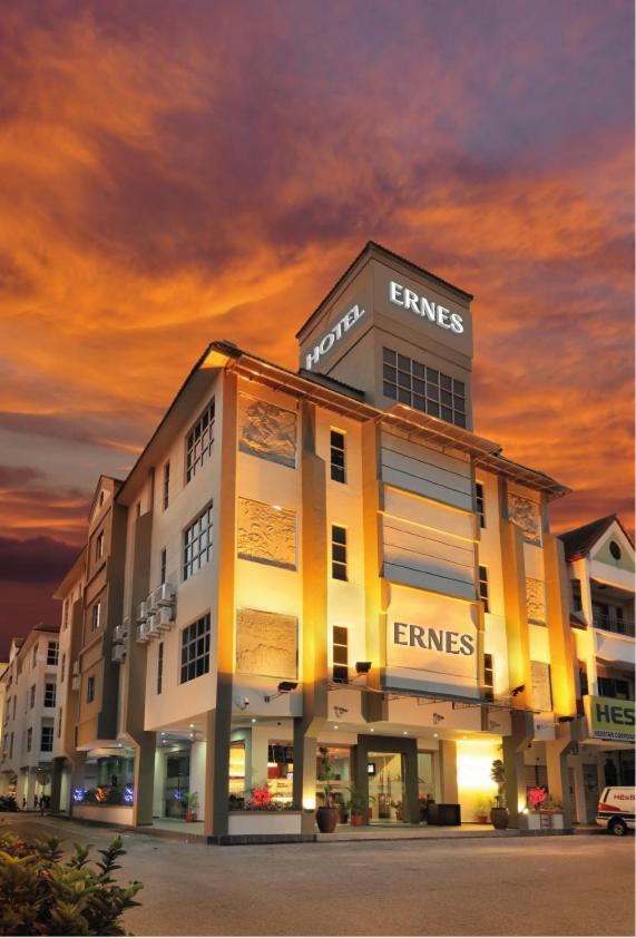 Ernes Hotel Перай Екстериор снимка